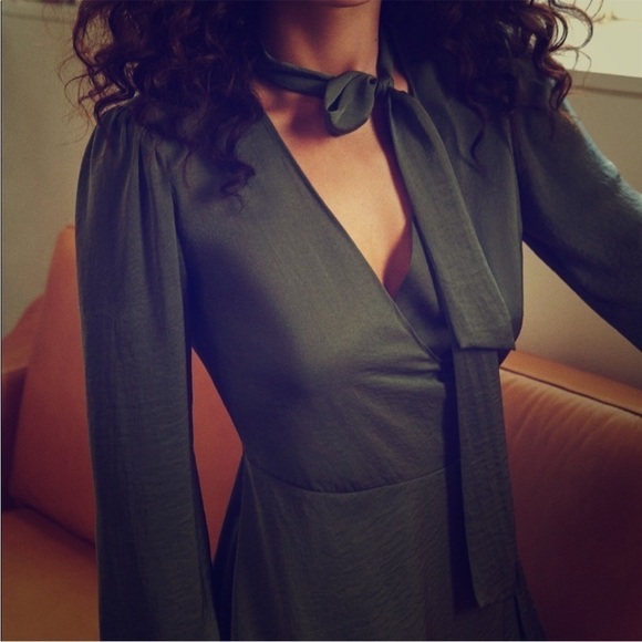 Avec Les Filles Khaki Green Wrap Long Sleeve Mini Dress Size XS - Picture 10 of 10